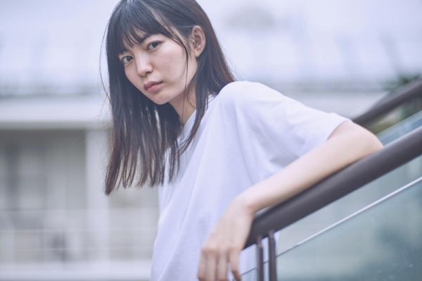 【Hair 夛田恵子】写真家が撮る白いTシャツと…。vol.07 ミオ×新津保建秀