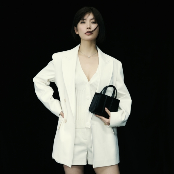 【Make-up 津田 雅世】FIGARO.JP MAX MARA 「私が私である理由 with マックスマーラ」vol.1 作家、川上未映子