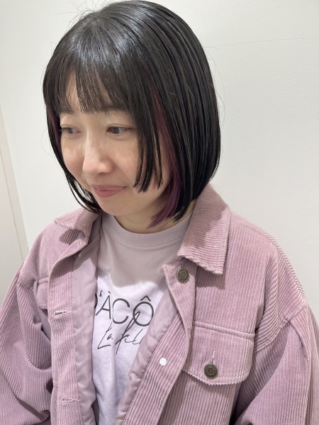ボブ×インナーカラー