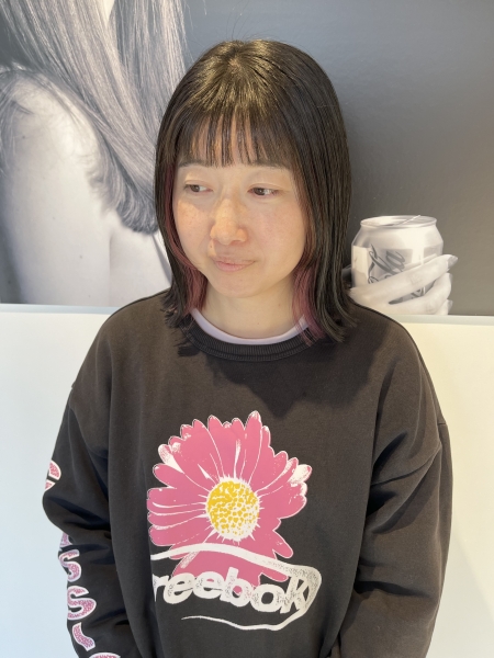 ボブ×インナーカラー